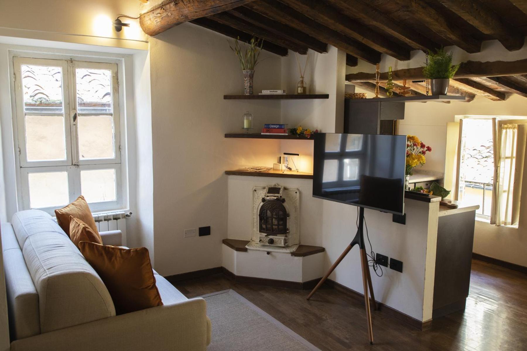 La Mansardina Beccheria Central Apartment 1 Double Bedroom, 1 Sofa Bed Lucca Esterno foto